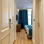 Golden Boutique 3* טיראנה