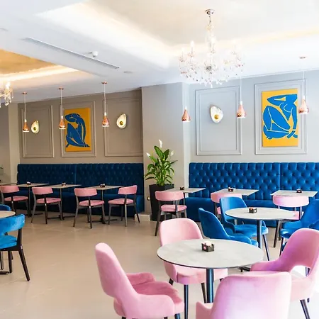 Hotel Golden ,