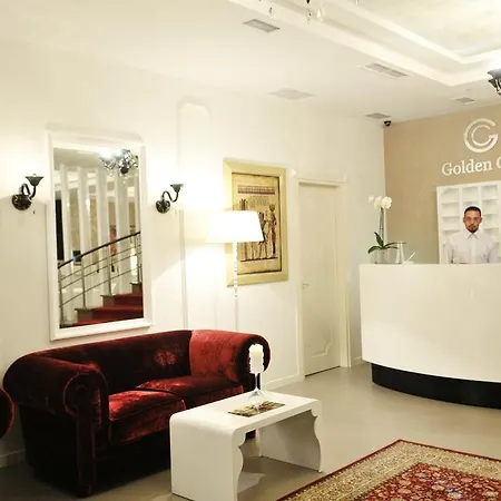 Hotel Golden ,