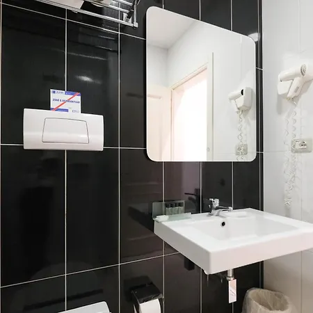 Hotel Golden , 3*