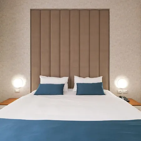Hotel Golden , Tirana