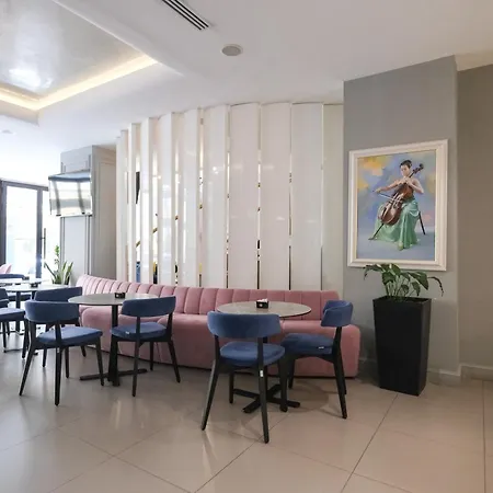 Golden , 3* Tirana
