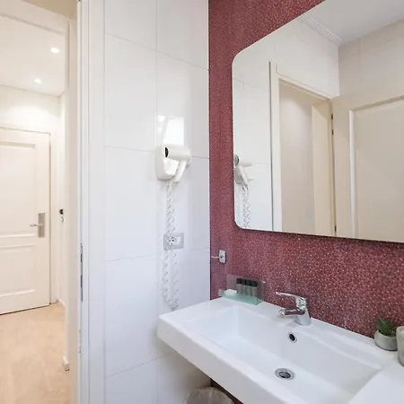 Hotel Golden , 3*